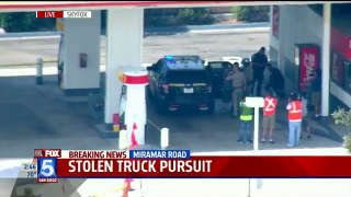 Illustration for article titled Truck Driver On Run From Police Drives Into Circle K, Somehow Escapes